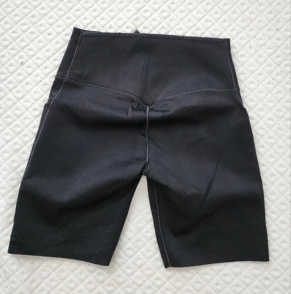 Nike Go Biker Shorts - Picture 5 of 5